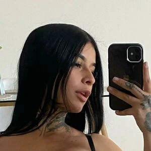 little_vannesaa