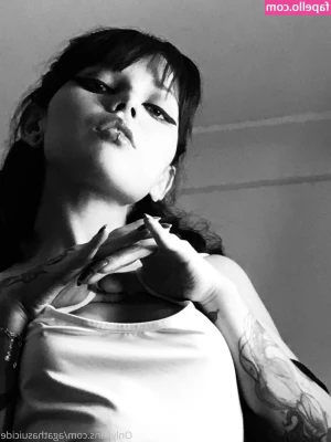 blvckchxrry - Don't you wanna join ?💦🥵🤤
