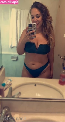 lanadelbae - Should I go Live in the shower