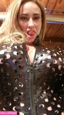 evabnotty - Fatty taking a shower
