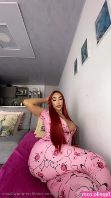 itsemmawilsonn - Felt sexy.. Suddenly wanna have a bit of fun.. 🙈  Any suggestions?