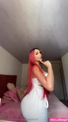 itsemmawilsonn - Sugar Fried Honey Butts, you know that I love yooooou, can't help