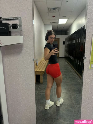 NadiaMClark - Let’s play a fun bet!!! Comment who you think will win the Super