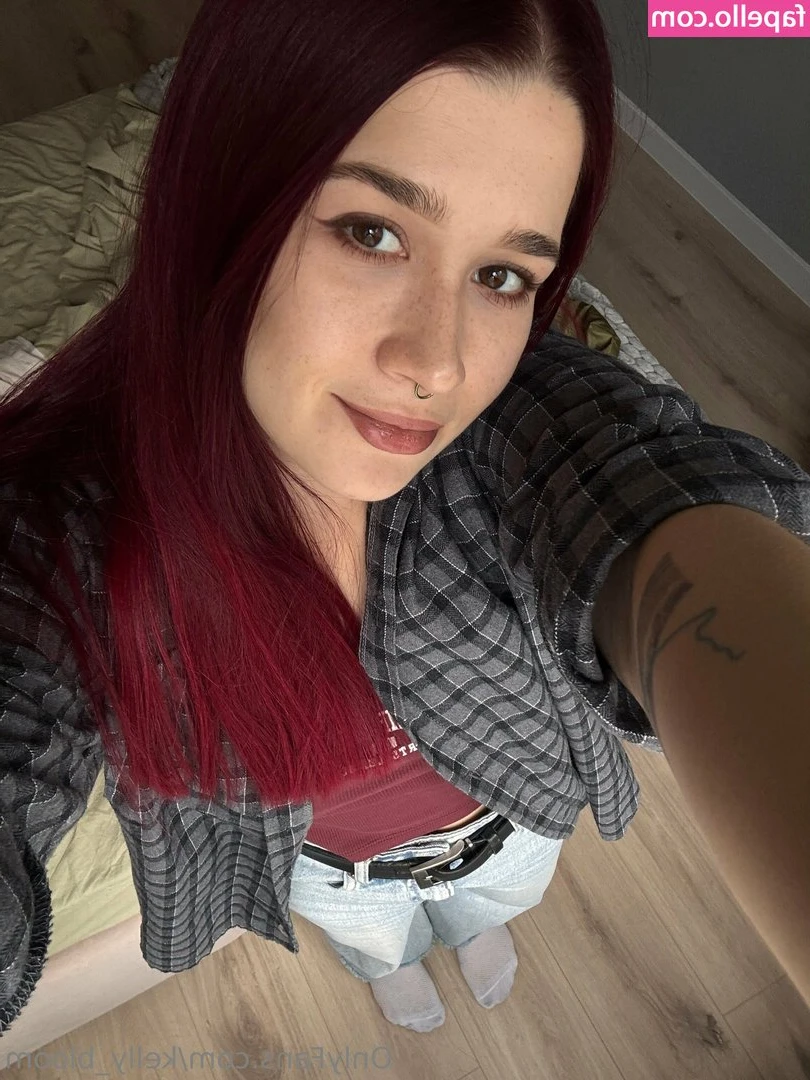 kelly_bloom [ kelly-bloom ] - plottin