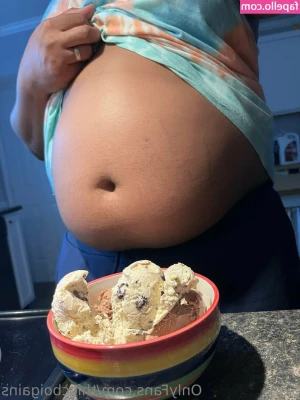 thiccboigains - Happy hump day boys 😍