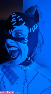 missmarilynxx - i love when  thickkandsweet and  chlobodyyy come over and worship me 