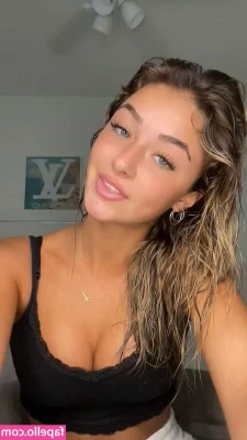 Ava Majury [ ava-majury ] - Getting ready for my day ☺️ Will definately take more pics for