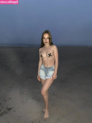 Sasha Spilberg [ sasha-spilberg ] - Hey! So I was in a store the other day and I stumbled upon