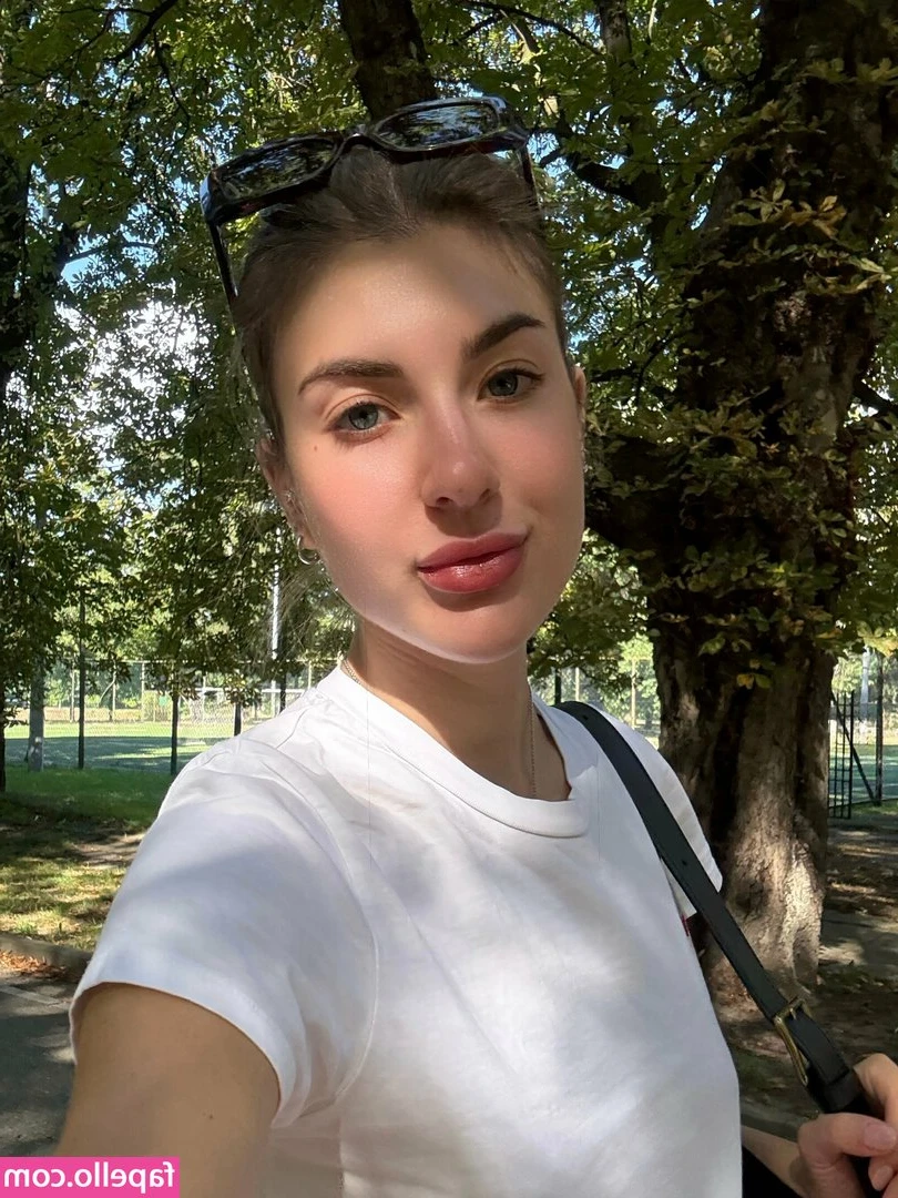 moonwitchsabrina - Guess who’s online!! Cum play!