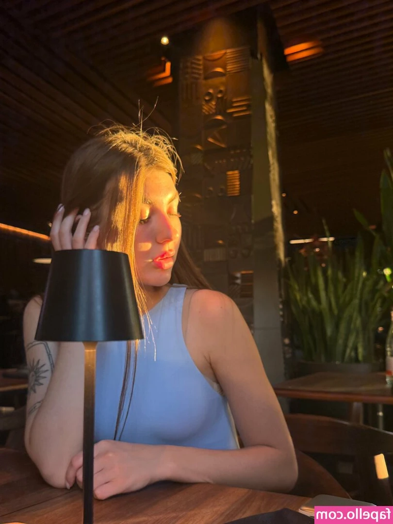 moonwitchsabrina - Do you like to get tied or to tie someone on the bed? 😈