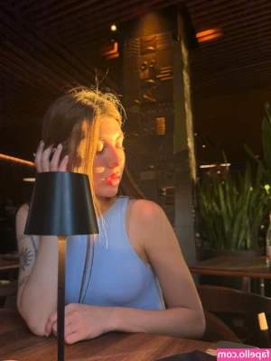 moonwitchsabrina - Do you like to get tied or to tie someone on the bed? 😈