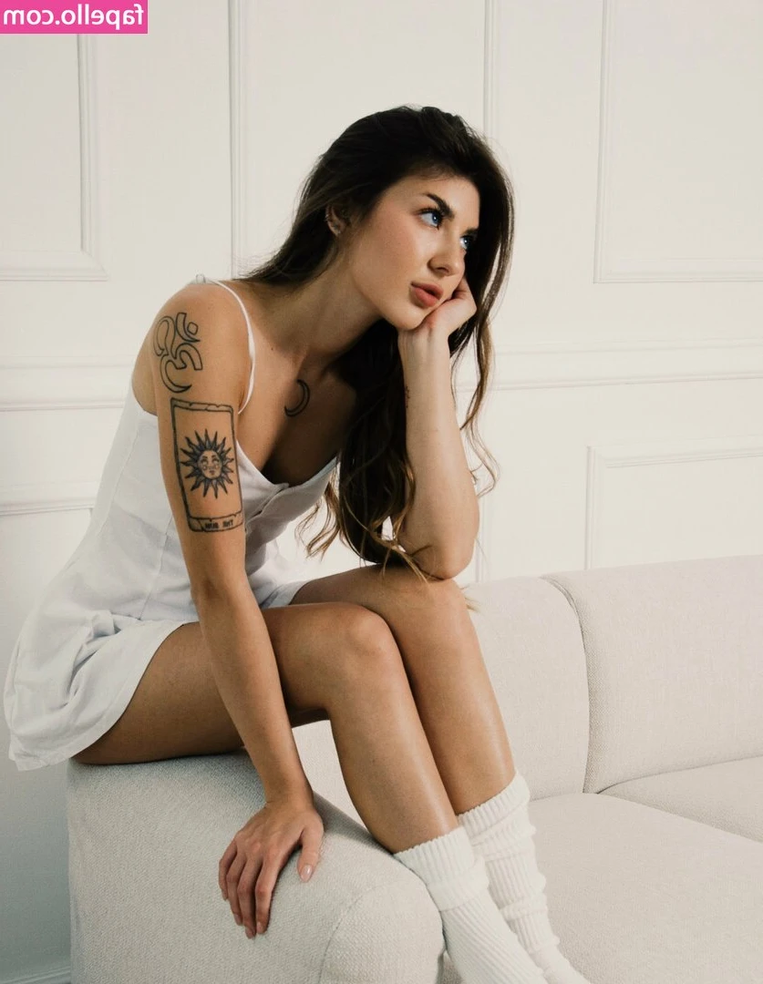 moonwitchsabrina - I love it when a guy says what to do in sex! Do you already know what