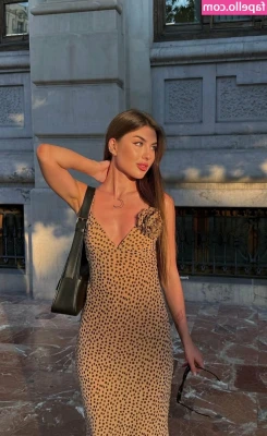 moonwitchsabrina - One of these days I’ll actually be able to get the cum shot in the