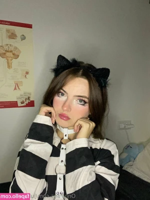 juliagaming - Coffee is a great way to wake up in the morning but I think an orgasm