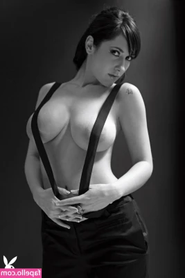 Jesica Hereñu [ jesica-hereu ] - What’s a sex act everyone should try before they die?