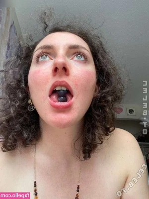 naturallybianca - Open wide