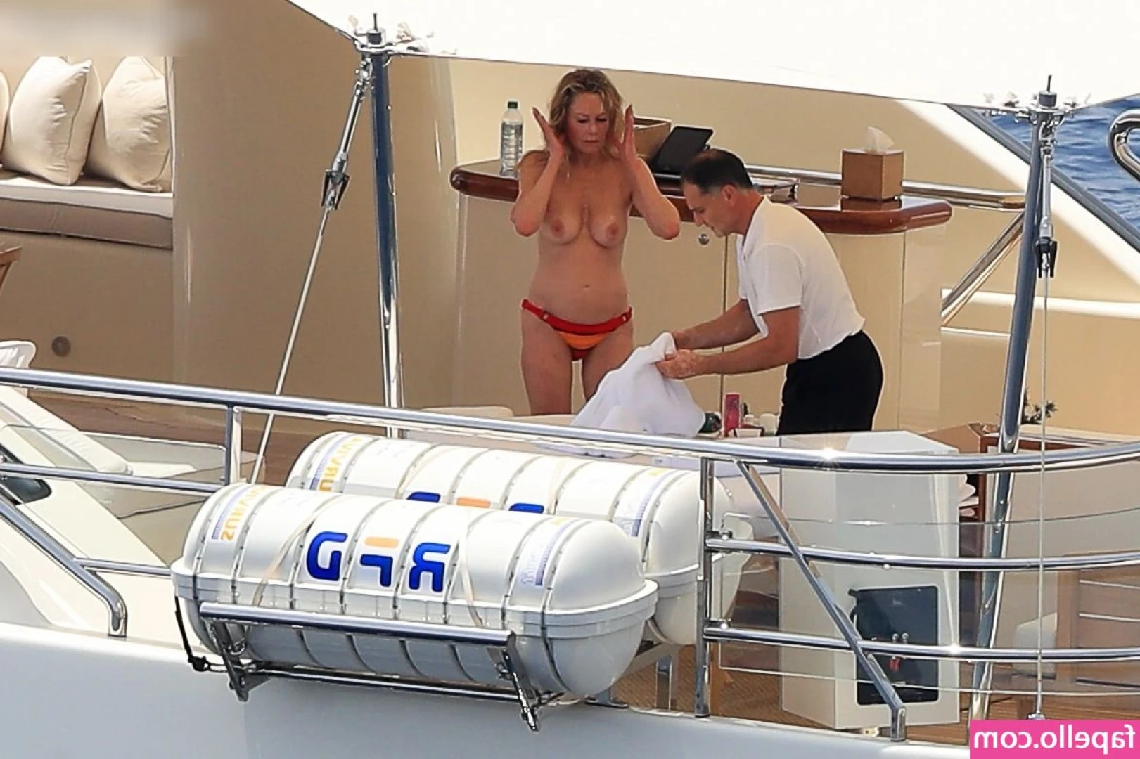 Melanie Griffith [ melanie-griffith ] - How do I look, new outfit spoiler?!