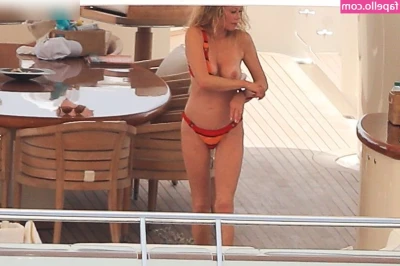 Melanie Griffith [ melanie-griffith ] - Throwback Thursday - @roxycoxmodel Tits are even bigger than mine..