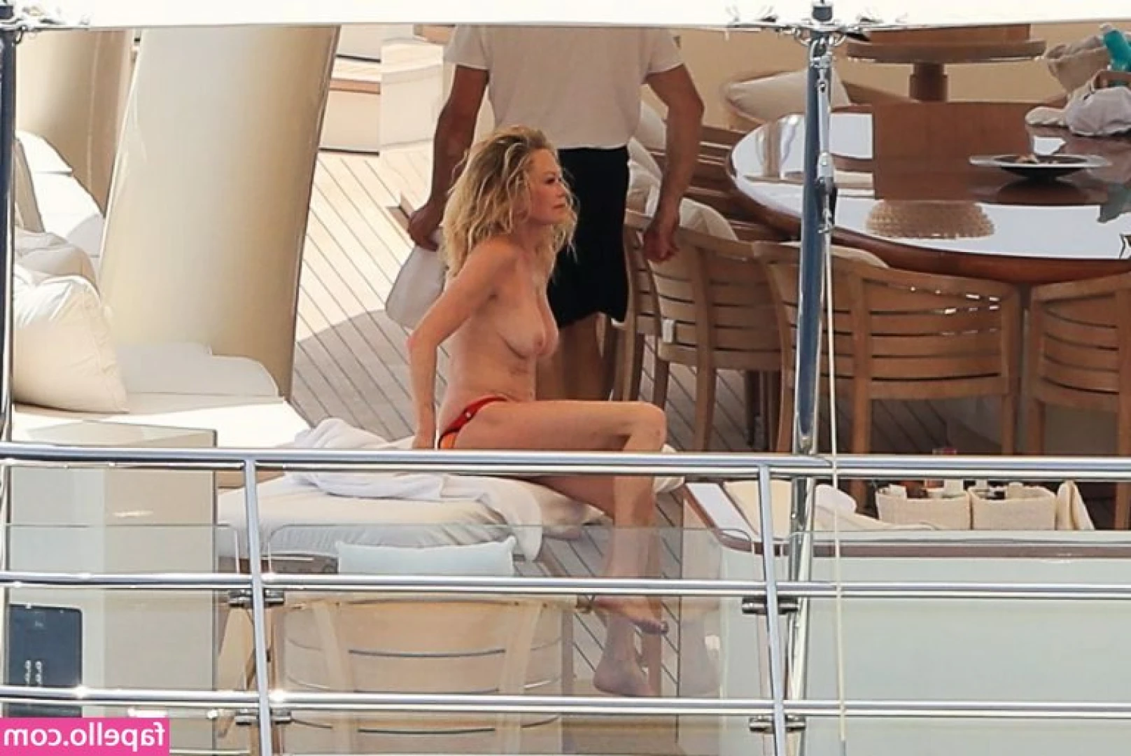 Melanie Griffith [ melanie-griffith ] - Today you come to play with my pussy and ass? tell me