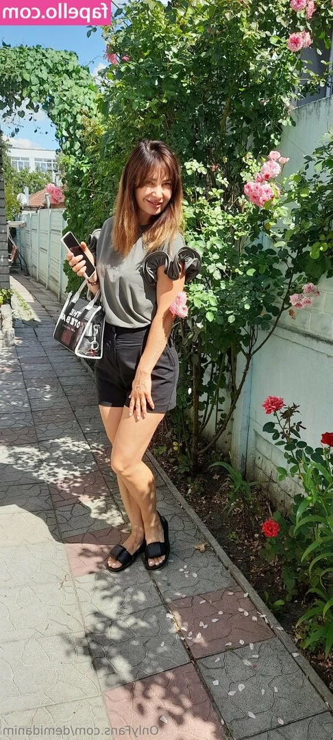 demidanim - I’m going to a lovely Valentine’s Day lunch with my lover  I want