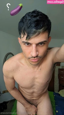 dastinevans - I wish this was your cock 🥵🥵 + a tiny bit of a face reveal 🙈