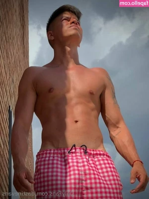 dastinevans - All alone in my bed 😈❤️‍🔥