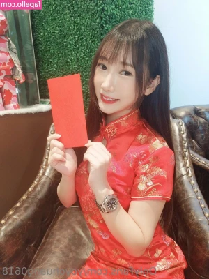 evelynhoang - POV: You walk in on me like this… waiting for your throbbing cock