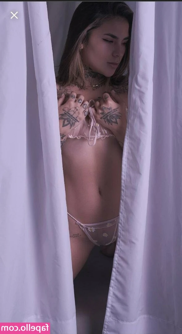 Camila Arbelaez [ camila-arbelaez ] - A little bird told me you wanted to see a cake today 😈