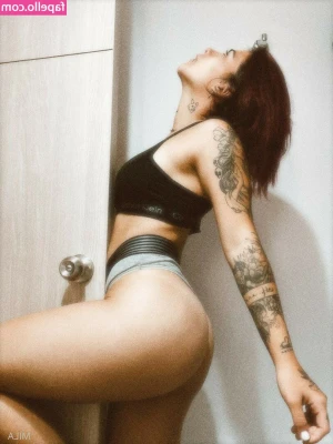 Camila Arbelaez [ camila-arbelaez ] - -New Video- The morning after...