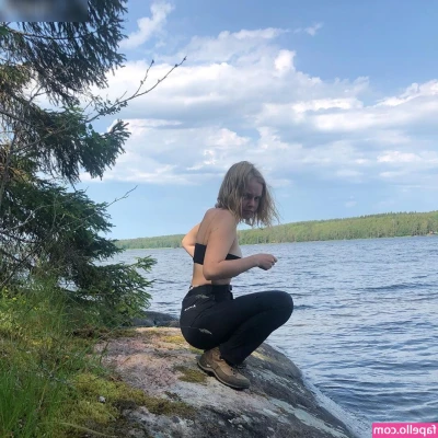 Paula Hartmann [ paula-hartmann ] - Dm for my pole videos? :)