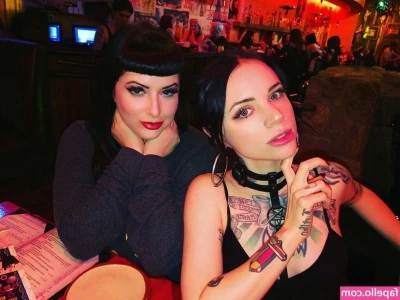 Jenna Valentine [ jenna-valentine-2 ] - I’m drinking 🍷🍷🍷🍷 shaving my pussy clean 🪒 and