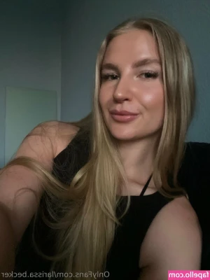larissa.becker [ larissa-becker ] - Tip $37,99 under this post to get the video!  Thats it! Date after
