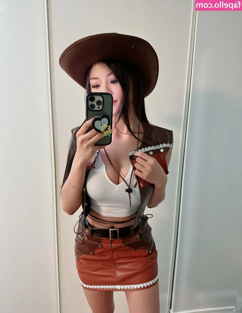 Cindy Phan [ cindy-phan ] - The freebie everyone gets when subbing, makes it easier for me now
