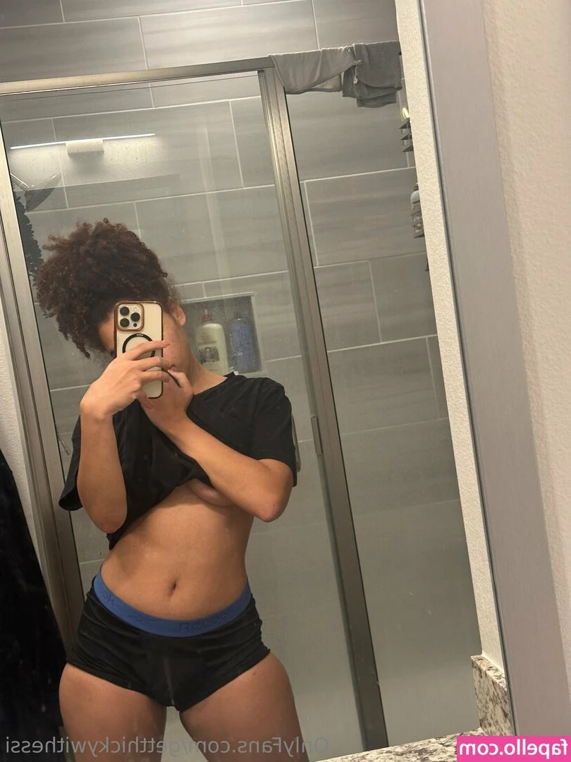 getthickywithessi - Sitting here in position for you to fuck my face, pretty please?