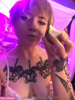 billiebubbles - For those asking and wanting to see what I was wearing underneath 😍