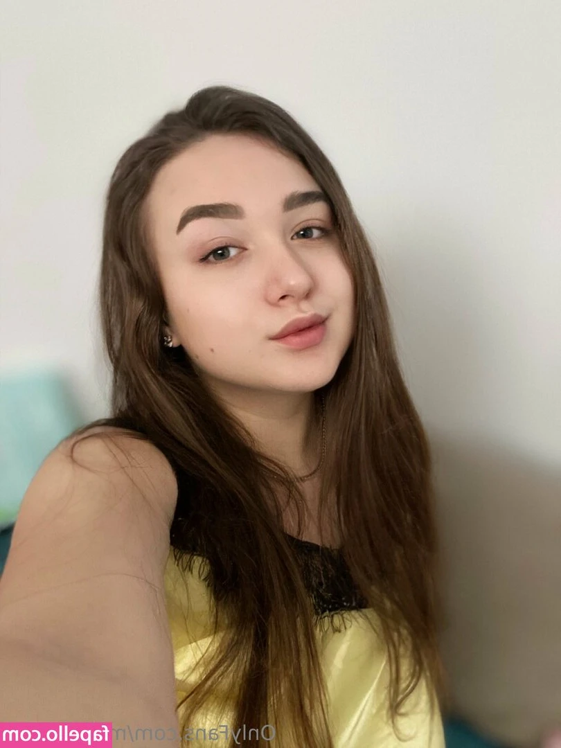 makea.pulla [ makea-pulla ] - Having fun with a mirror, now I get to see my pussy and ass from your