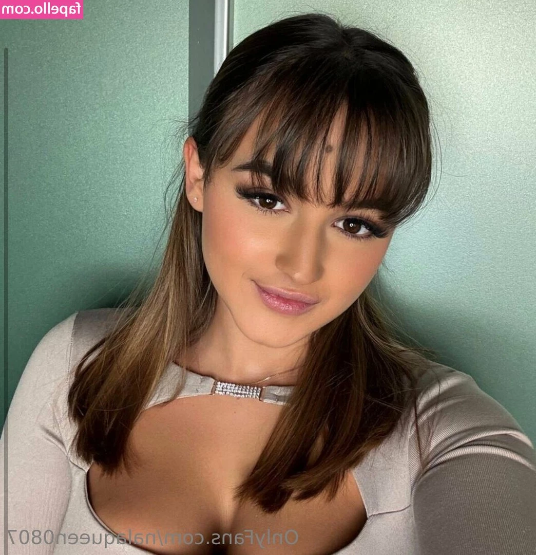 nalaqueen0807 - I would never wear panties when we go out for date night