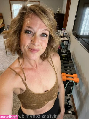 midwestbetty - Happy Monday babe😻💖 Check your messages for this new bundle!