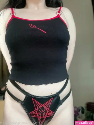 spookyboner69 - Te gusta jugar con la cera?🕯️🔥😈