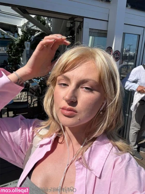 mira.valkonen [ mira-valkonen ] - can you help me stretch ...?😇