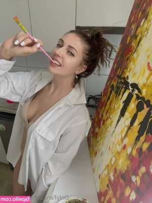 megan_vi [ megan-vi ] - Part 2 of my lovemaking video with the beautiful Rose Lynn :)