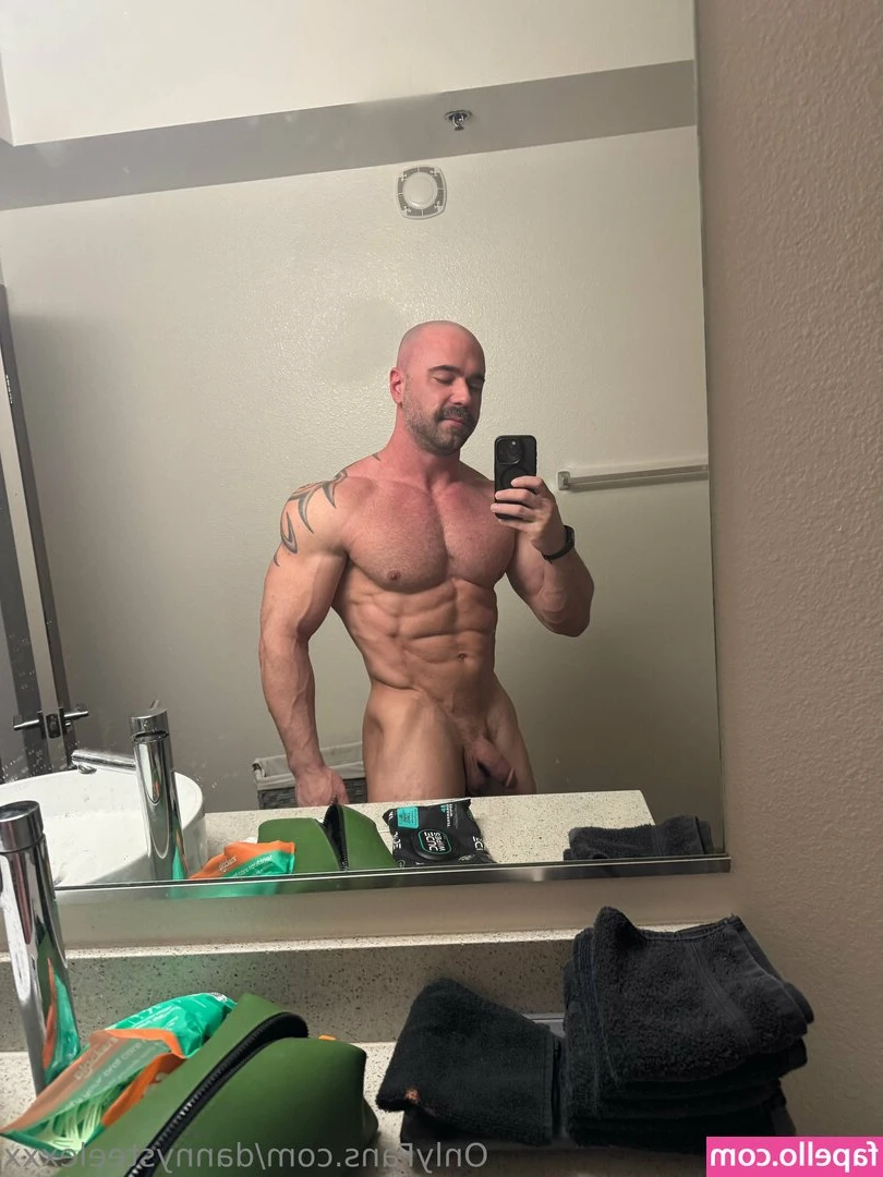 dannysteelexxx - Hi there 😉
