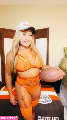 mauigem69 - sorry I like distracting you though
