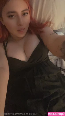 freekittygirl420 - No one loves me enough on here to actually give me $50 so I won’t