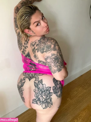 Katiesummer222 - Ready to please your mistress  puppy     Tip some love and you ll be