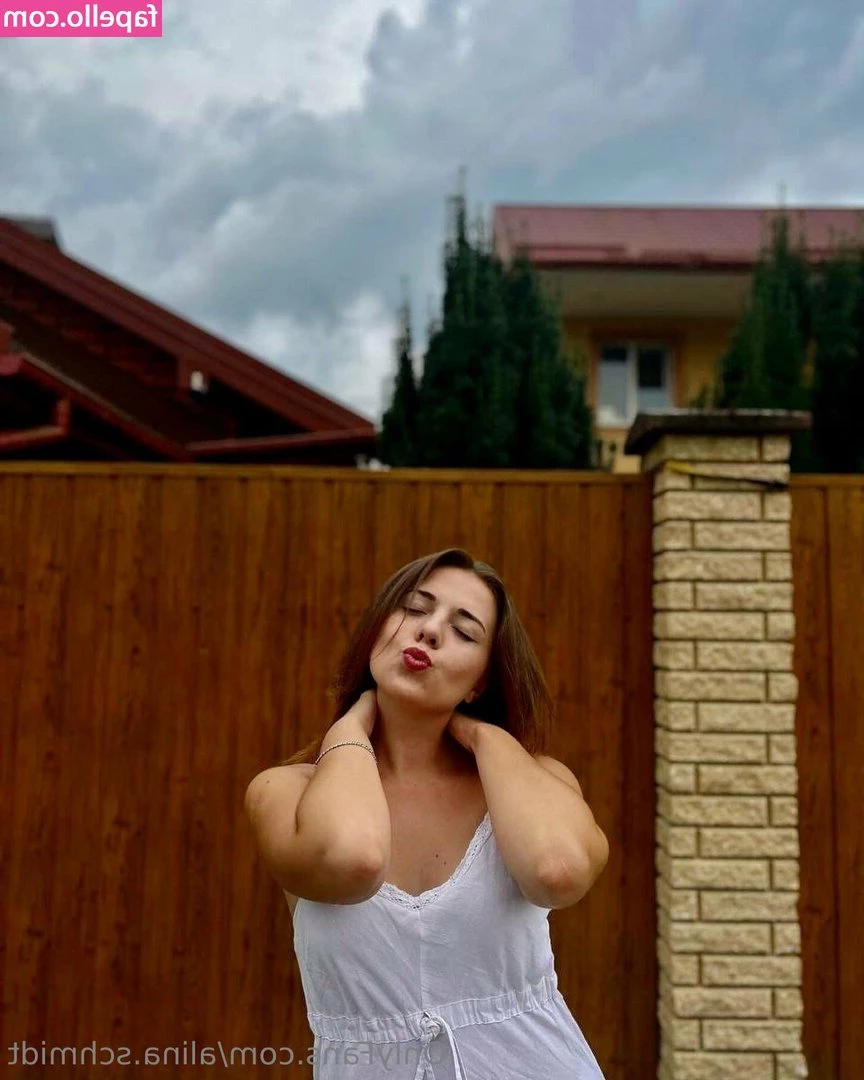 alina.schmidt [ alina-schmidt ] - Explore your naughtiest fantasies with me.