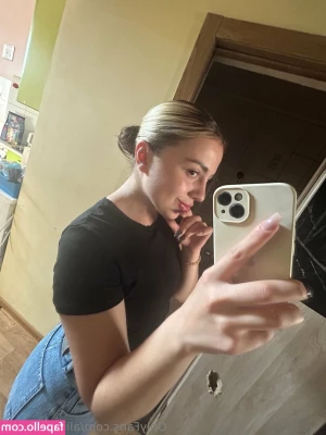 alina.schmidt [ alina-schmidt ] - Your bitch is back!  La tua puttana è tornata!   Mi sbatto il mio