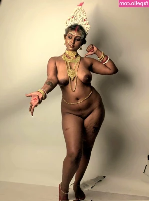 ___that_bong_girl___ [ that-bong-girl ] - Just a lil Fat Cock Friday for you all