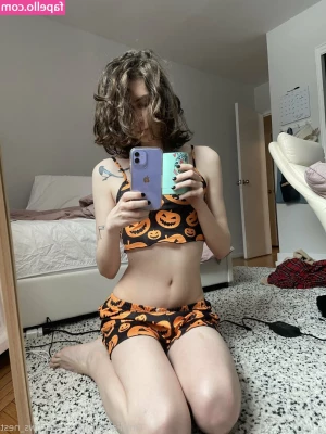 Miss_Crows_Nest [ miss-crows-nest ] - Let me know your fantasies for make in a custom video right now