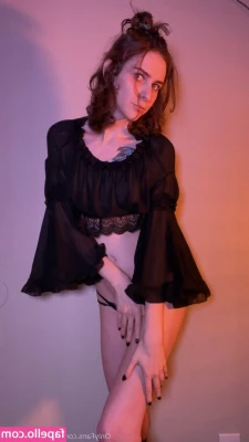 Miss_Crows_Nest [ miss-crows-nest ] - I just got home after an 8 hour shift. I wore my boots all day + my